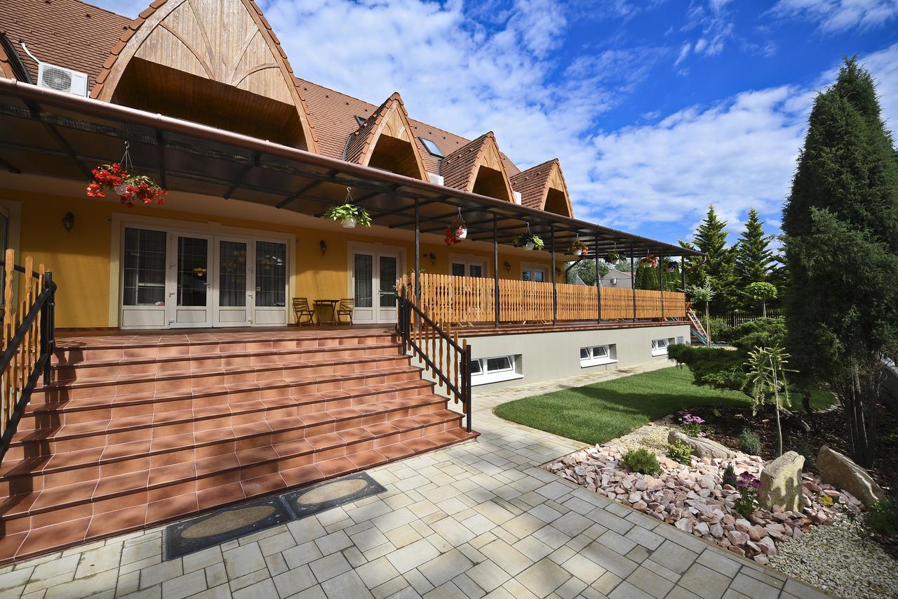 Rajna Villabridge&Spa Bogács Exterior foto